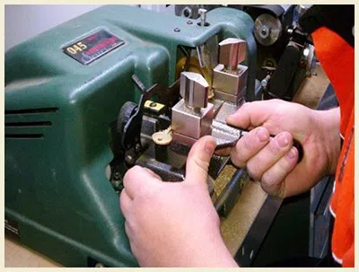 Summit IL Locksmith Store Summit, IL 708-632-5132 - 18-key-making